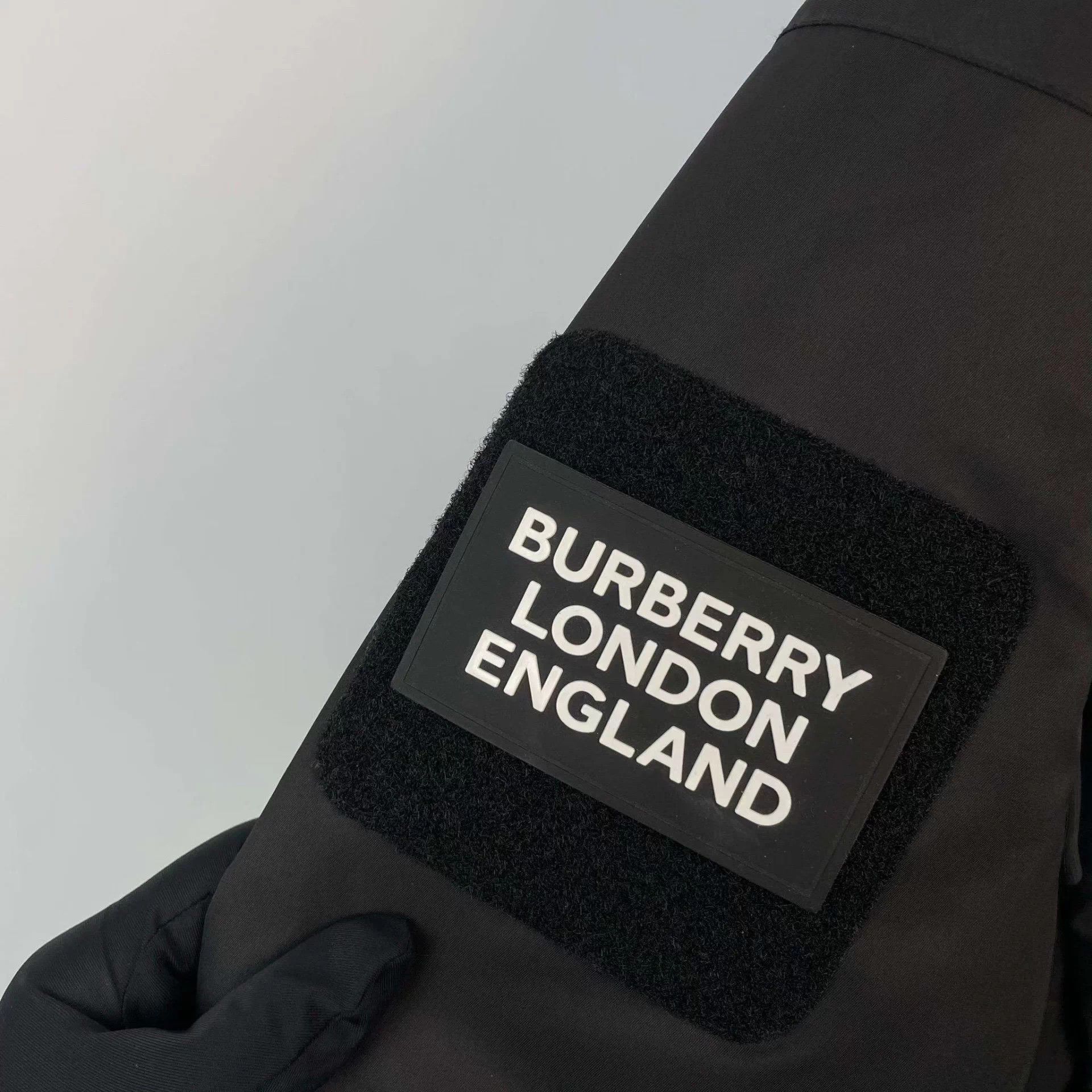 Burberry Burberry Cotton Puffer Jacket Black 180 Size US XL / EU 56 / 4 - 4 Thumbnail