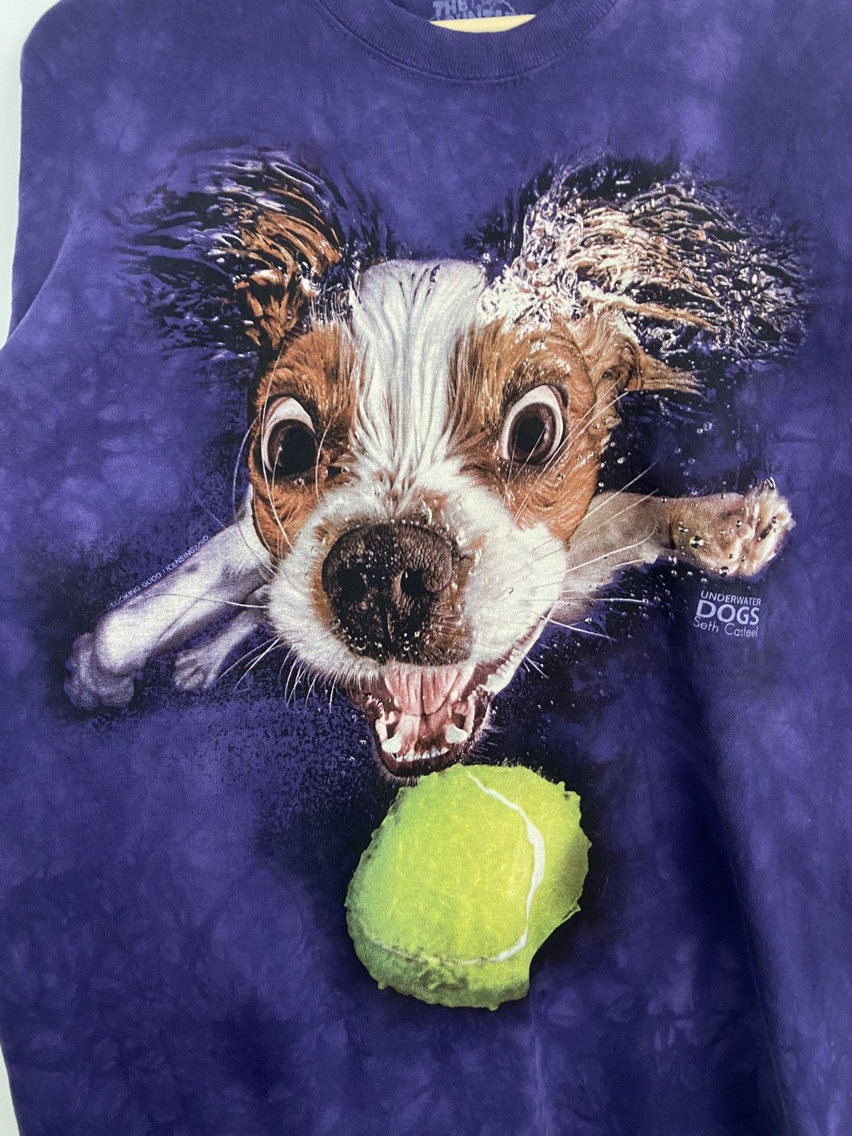 The Mountain 🇺🇸🎾 Vintage Y2K LSD Underwater Dogs Humor T-Shirt Rare Size US L / EU 52-54 / 3 - 4 Thumbnail
