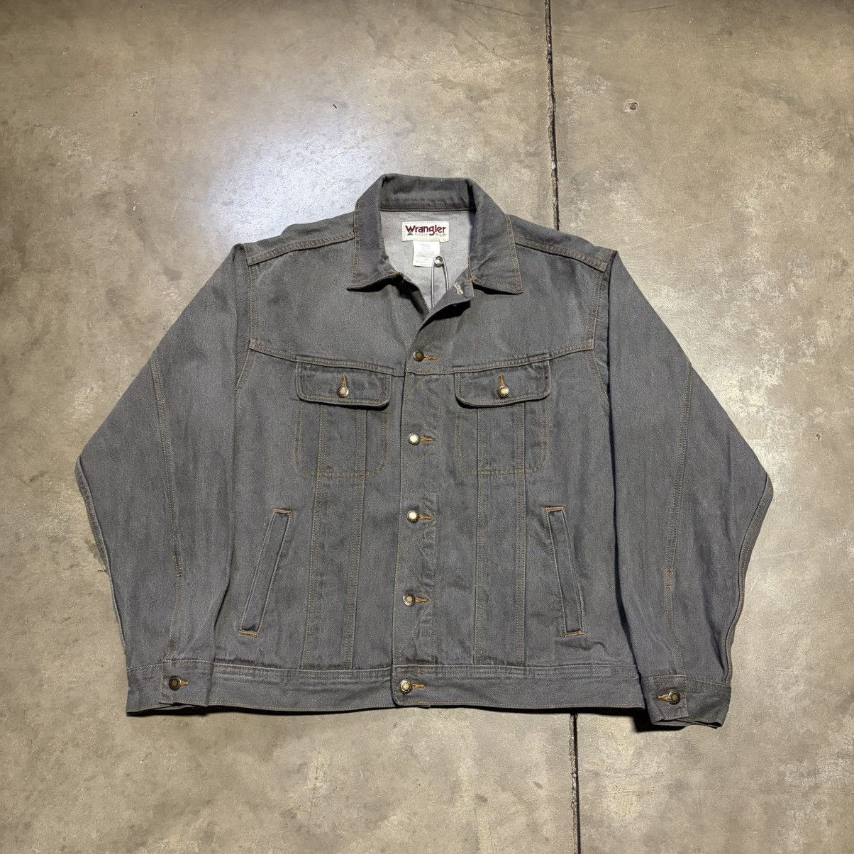 Wrangler Vintage Wrangler Rugged Wear Denim Trucker Jacket Charcoal Size US L / EU 52-54 / 3 - 4 Thumbnail