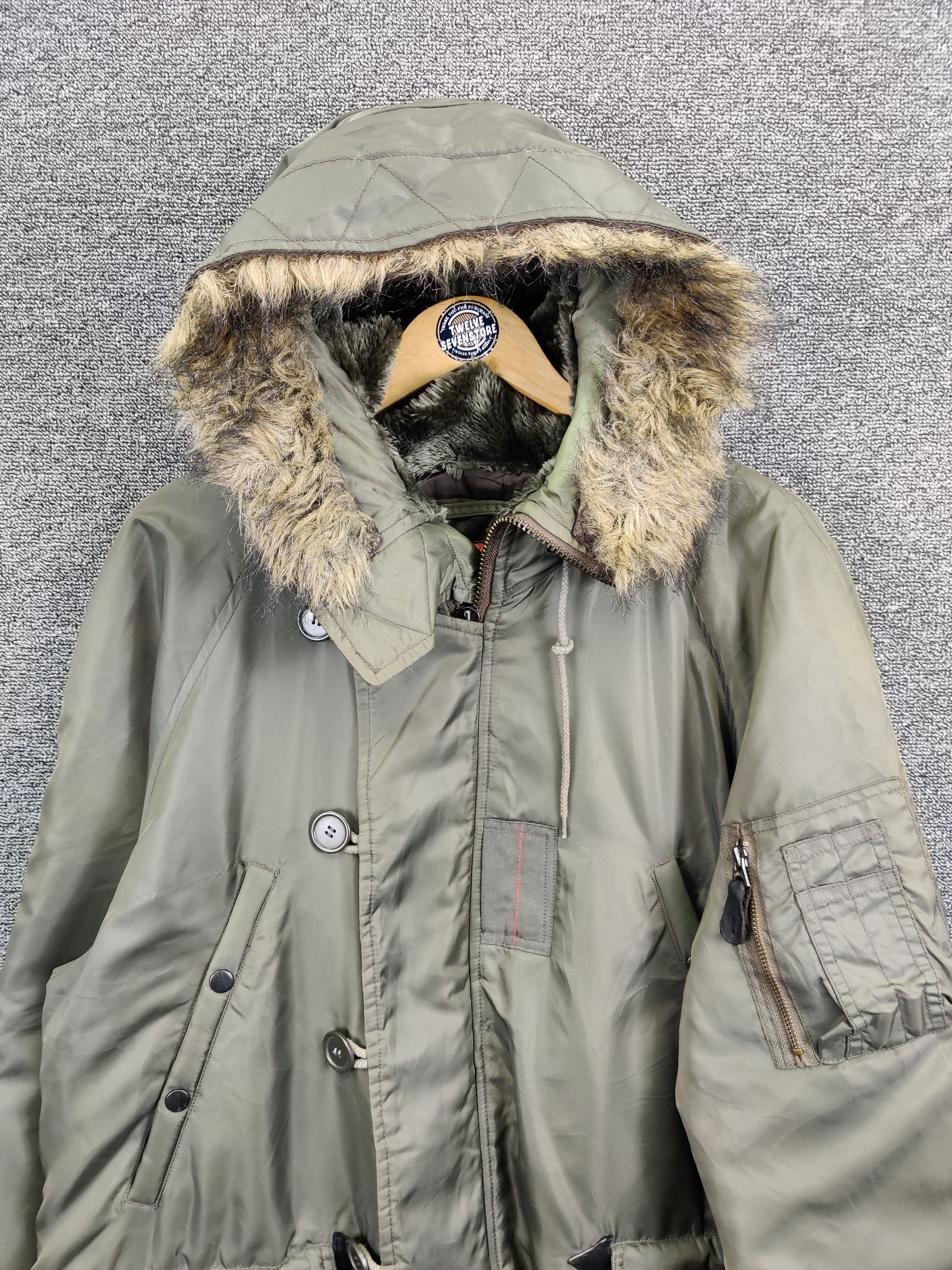 Avirex Vintage Avirex Officer N-3B Flight Fur Parka Jacket Size US L / EU 52-54 / 3 - 7 Thumbnail