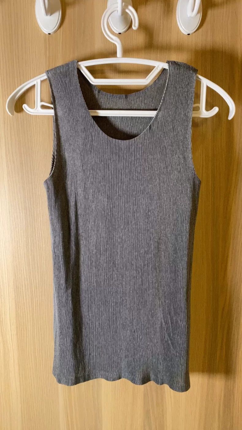 Issey Miyake issey miyake size:5 Grey pleated vest 2505-Nextarrow Size XXS / US 00 / IT 34 - 1 Thumbnail