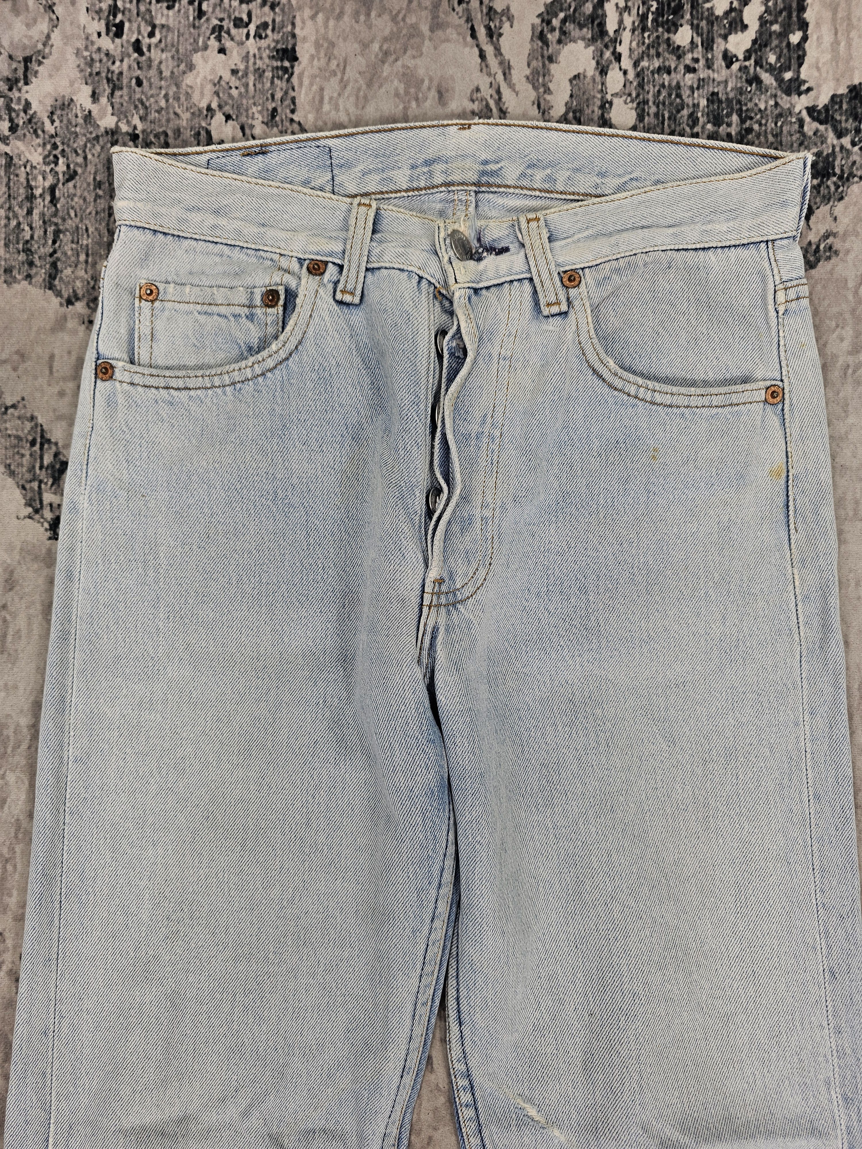 Levi's Vintage Clothing Vtg 90'S LEVIS 501 Light Blue Ripped Jeans Made In USA L0505 Size US 27 - 7 Thumbnail