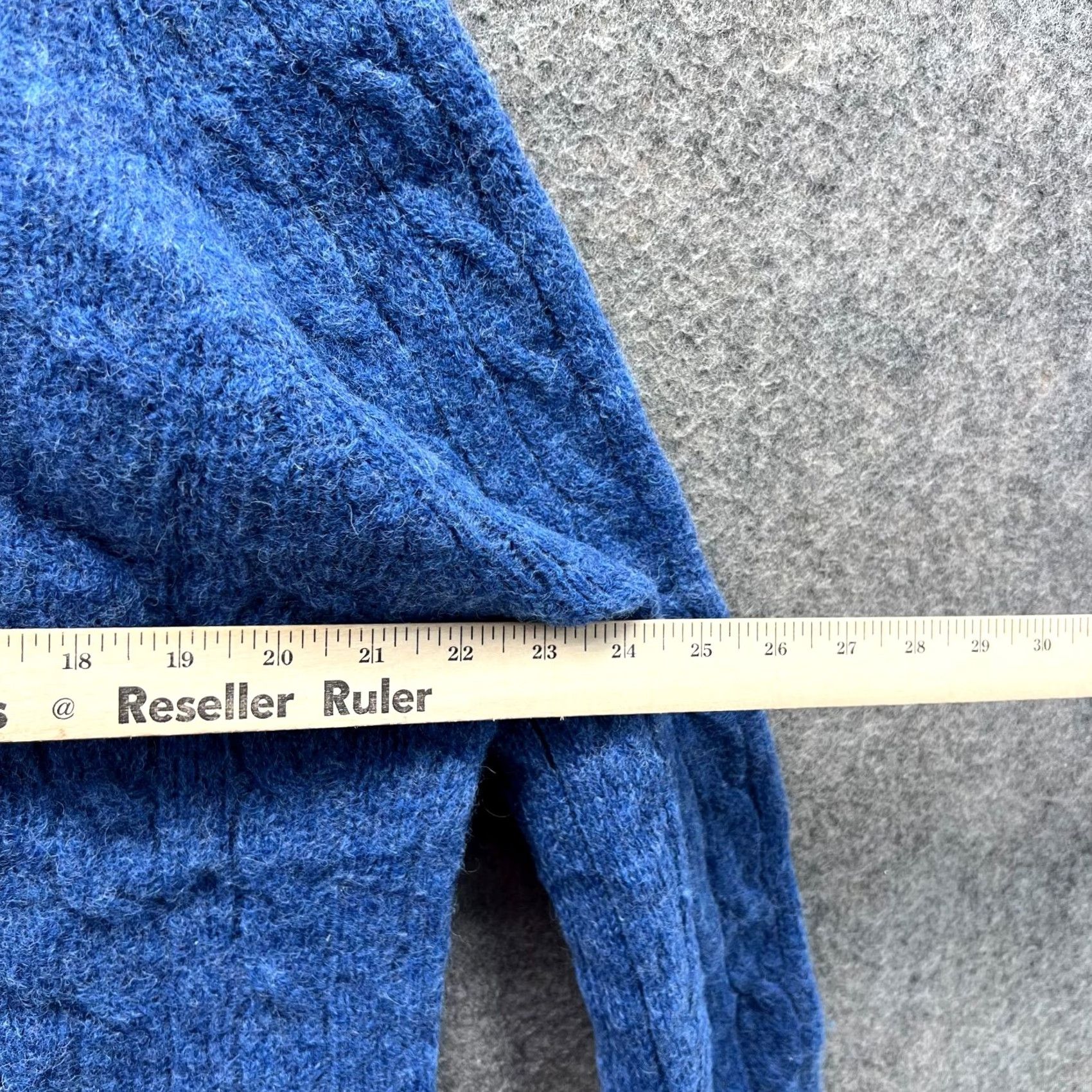 Brooks Brothers VINTAGE Brooks Brothers Sweater Mens 46 Blue Cable Knit Pullover Shetland Wool Crew Neck Long Sleeve Regular Fit Fall Winter Spring Size US XXL / EU 58 / 5 - 6 Thumbnail