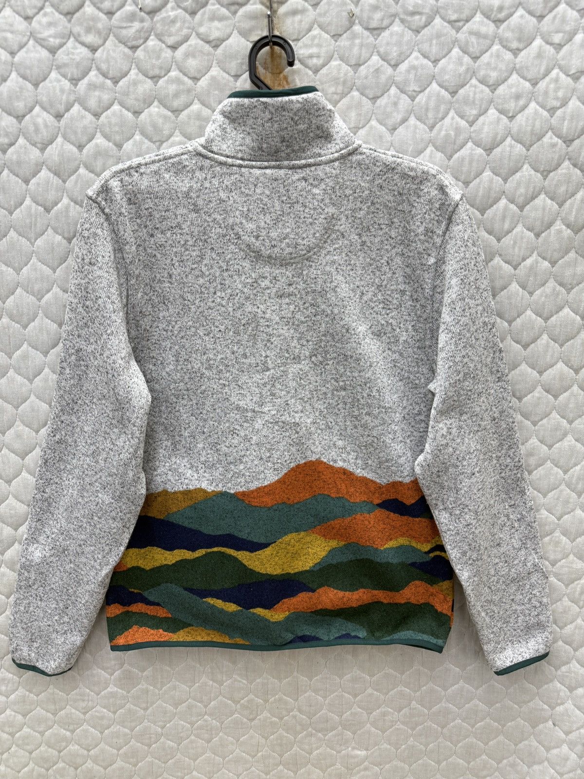 L.L. Bean 🔥🔥🔥STEALS LL BEAN MULTICOLOR PULLOVER Size US M / EU 48-50 / 2 - 4 Thumbnail