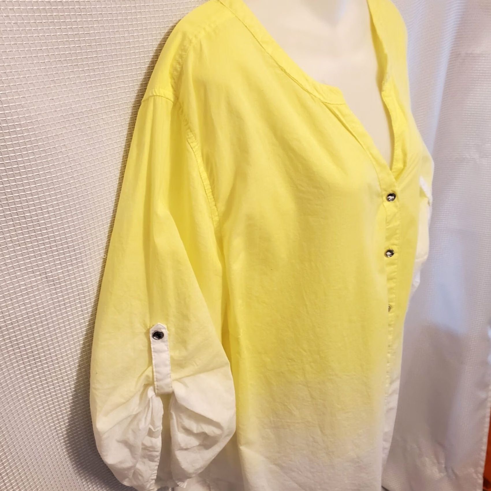 Vintage Catherine's Plus Sz 3X Yellow Ombre Button Down Blouse Rhinestones Roll Tab Sleeve Women Size XXL / US 16-18 / IT 52-54 - 5 Thumbnail