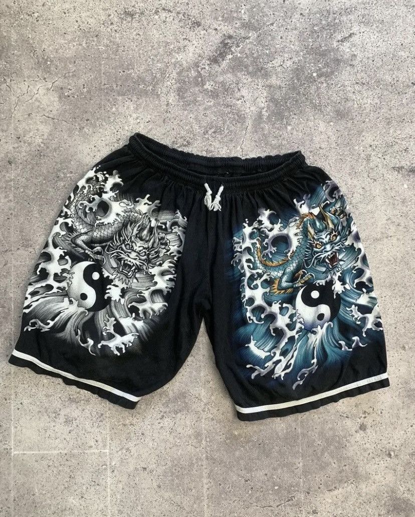 Vintage Dragon Style Vintage Shorts Y2K Size US 32 / EU 48 - 2 Thumbnail