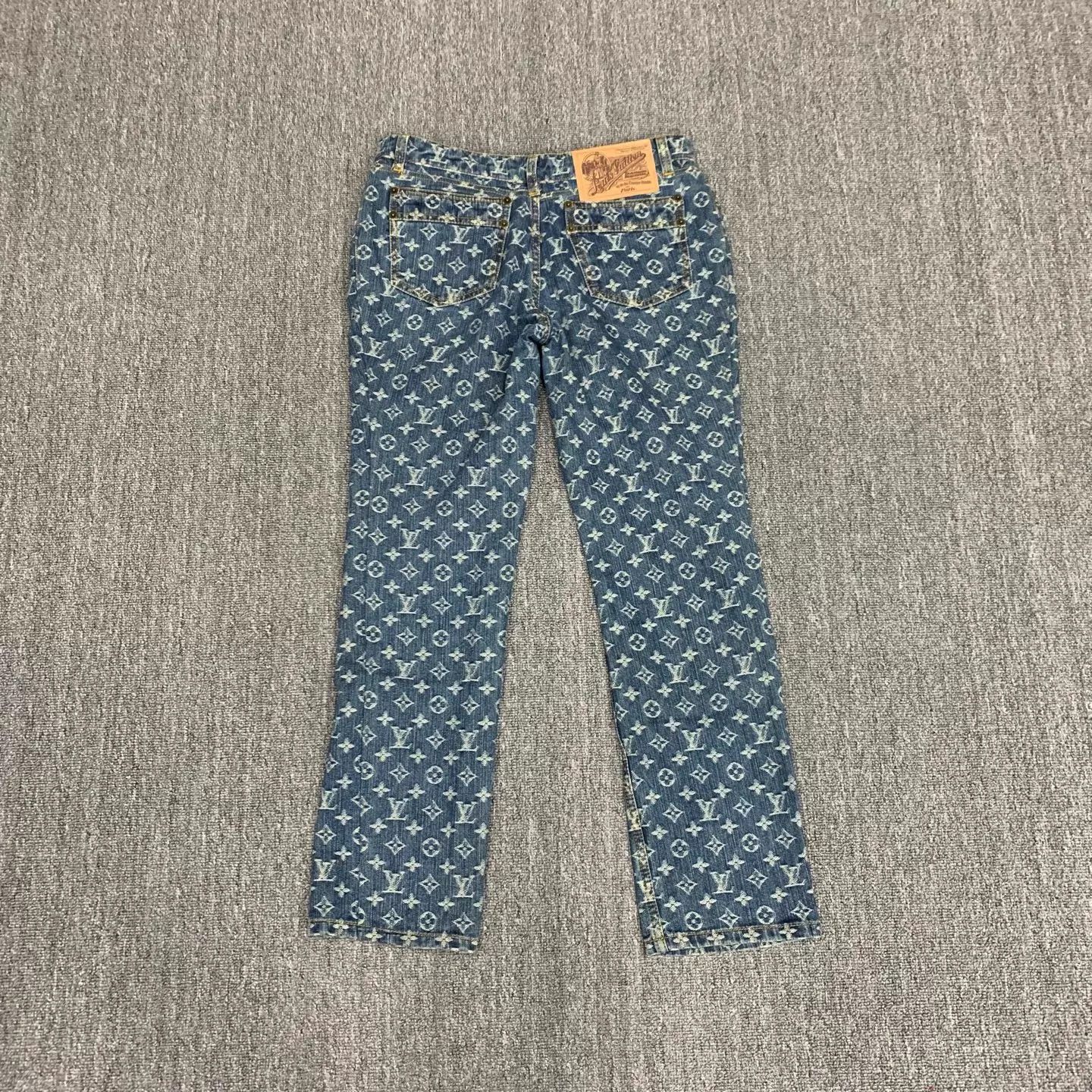 Louis Vuitton LV All Over Monogram Cropped Jeans 40 95 New Size 28" / US 6 / IT 42 - 2 Thumbnail
