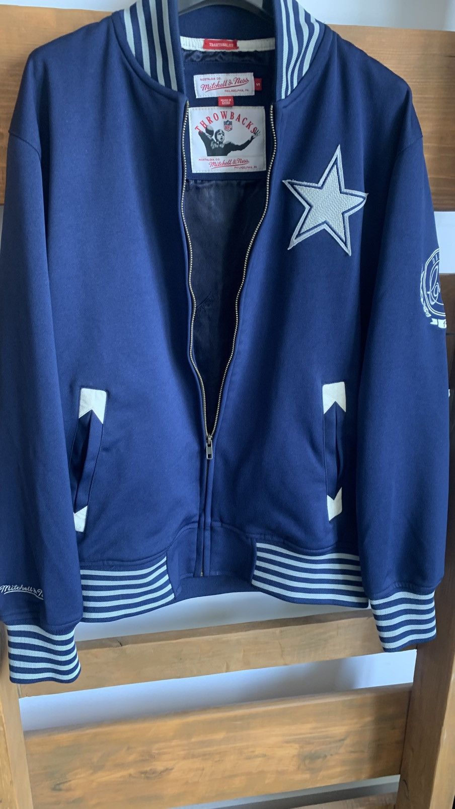 Mitchell & Ness Mitchell & Ness Dallas Cowboys Bomber Jacket NFL Size S Size US S / EU 44-46 / 1 - 2 Thumbnail