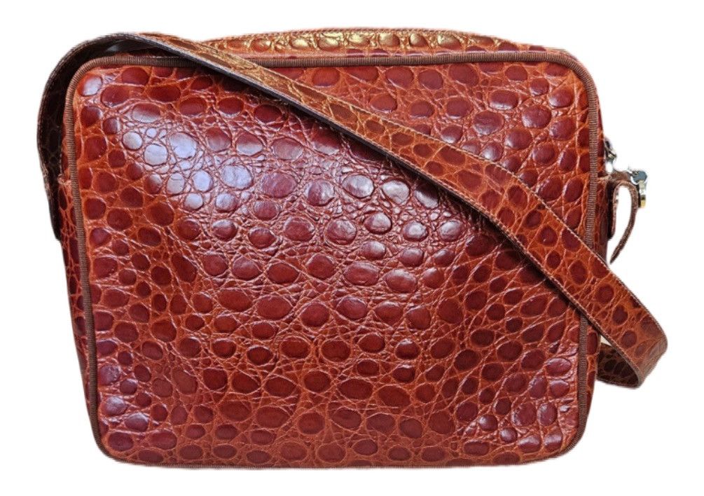 Salvatore Ferragamo Vara Ribbon Crocodile Embossed Leather Red/Bordeaux Purse Size ONE SIZE - 3 Thumbnail