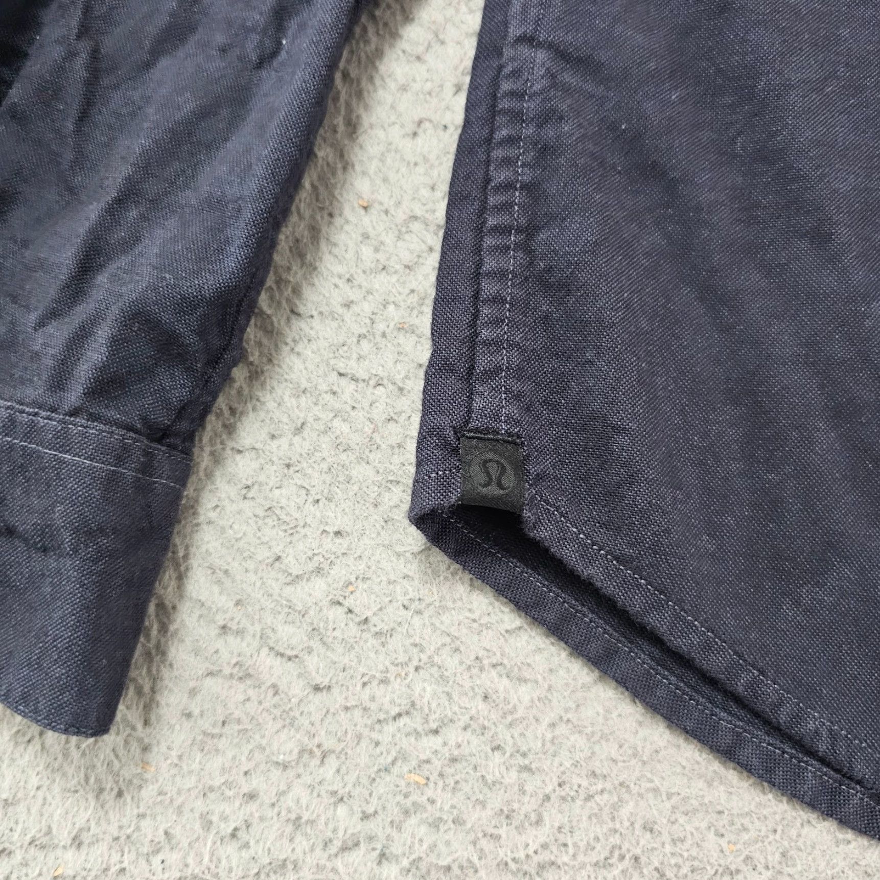 Lululemon Lululemon Shirt Mens Small Navy Casual Button Up Long Sleeve Pocket Size US S / EU 44-46 / 1 - 4 Thumbnail