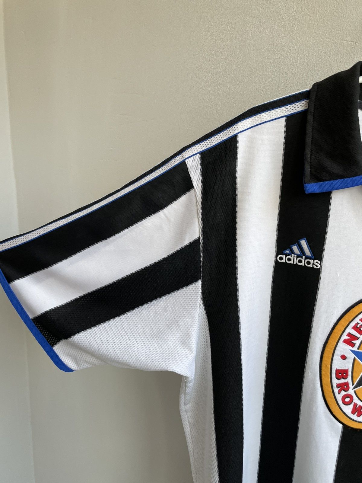 Adidas NEWCASTLE UNITED 1999 2000 HOME FOOTBAL SHIRT SOCCER JERSEY Size US XL / EU 56 / 4 - 9 Thumbnail