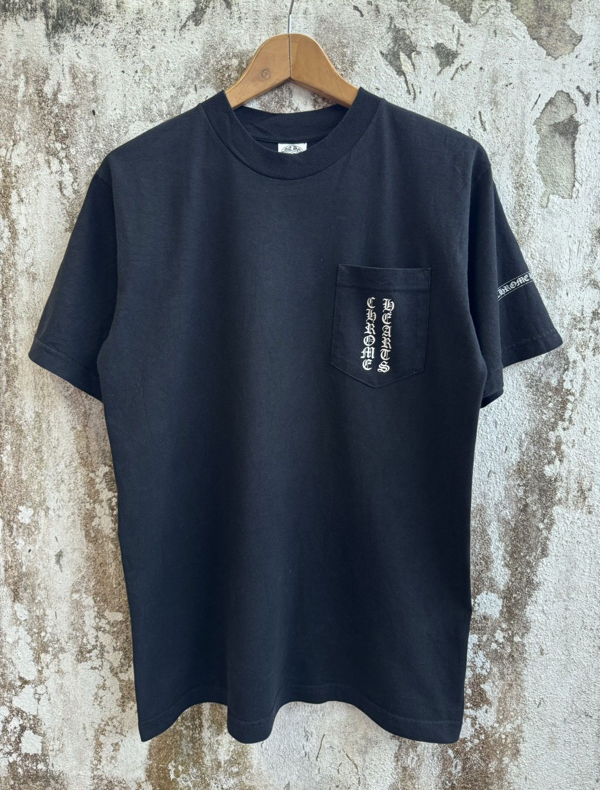 Chrome Hearts CHROME HEARTS Scroll Logo Pocket tee Size US M / EU 48-50 / 2 - 2 Thumbnail