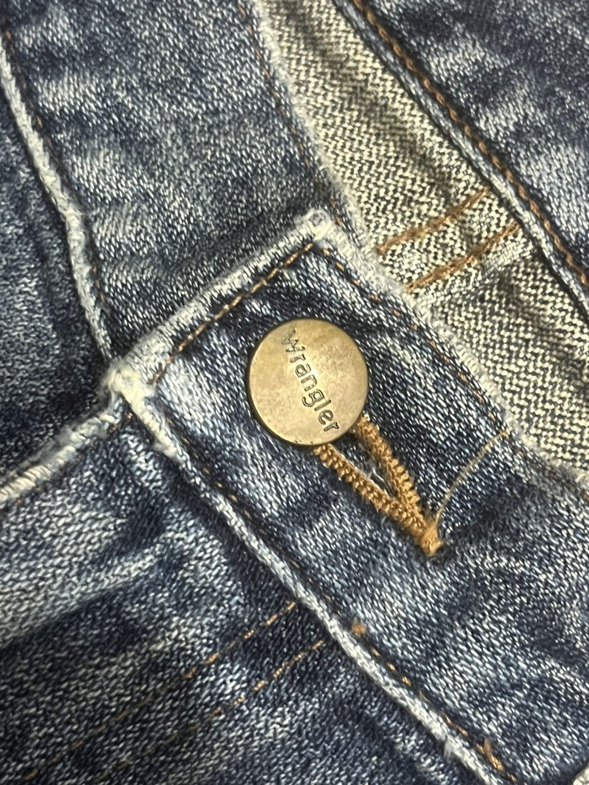 Wrangler Vintage Wrangler Blue Washed Distressed Flare Jeans Size US 32 / EU 48 - 5 Thumbnail