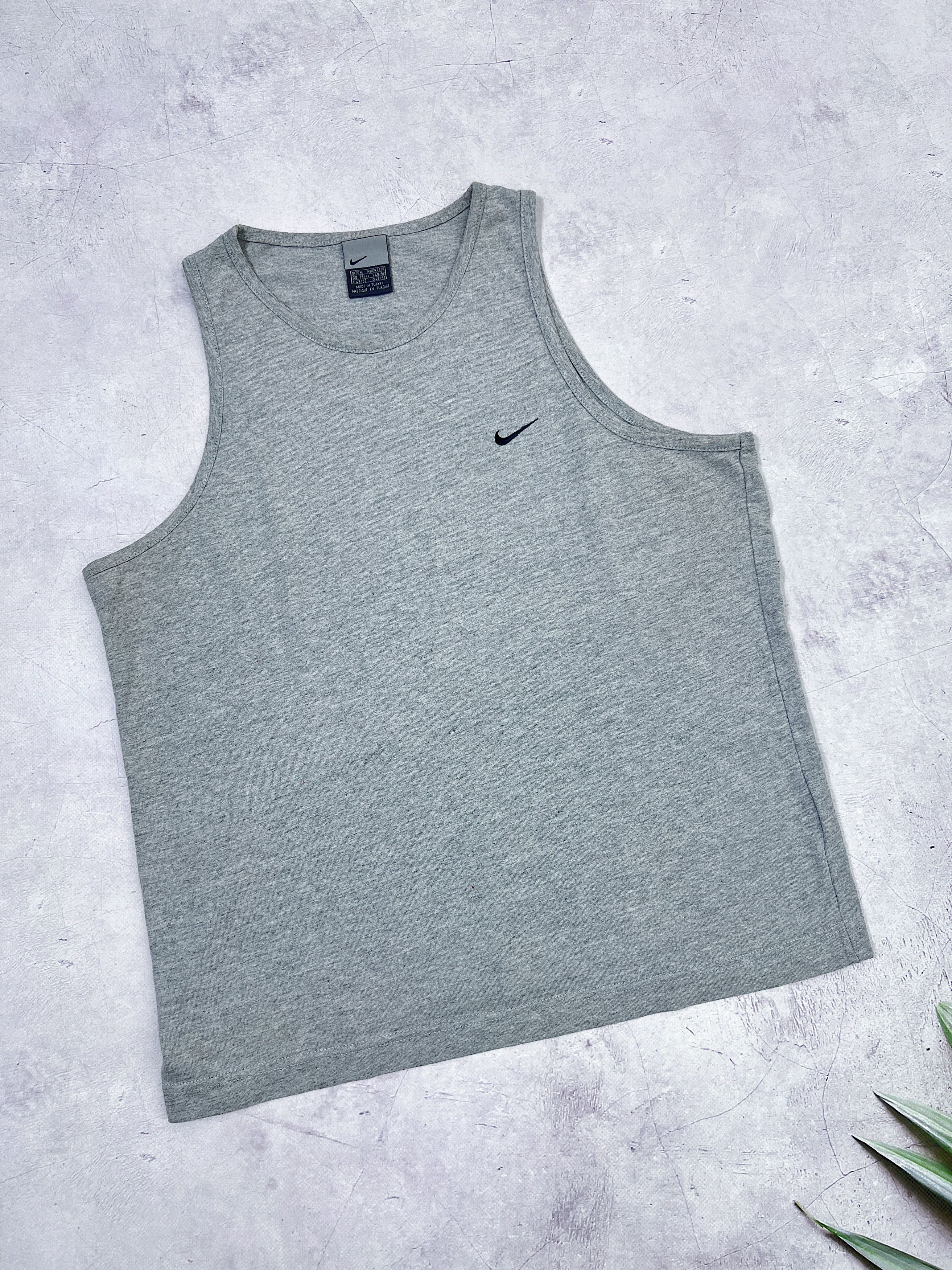 Nike × Vintage Vintage Nike Vest Central Logo Grey Size US M / EU 48-50 / 2 - 4 Thumbnail