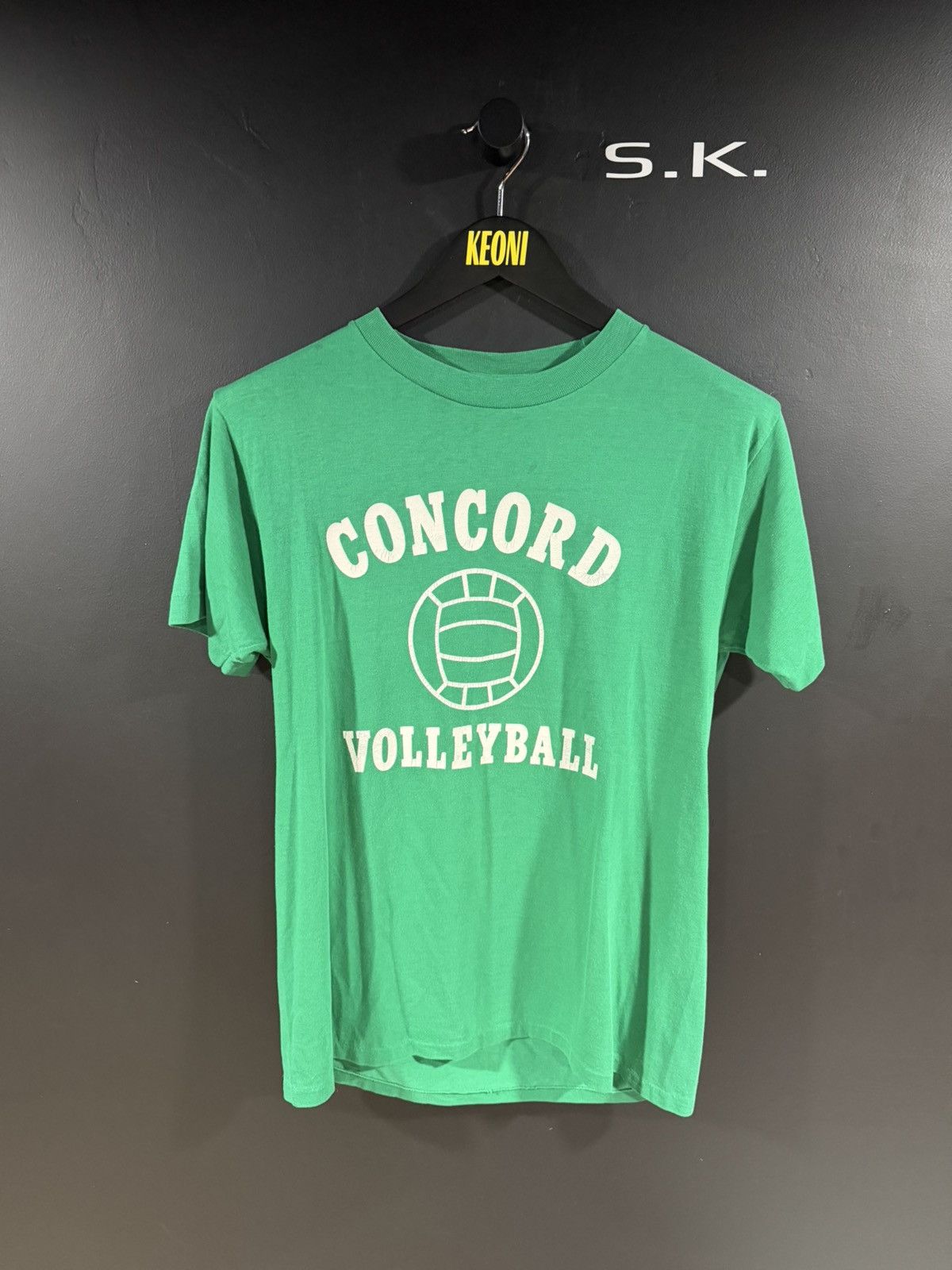 Vintage 1980s Vintage Concord Volleyball Single Stitch Grunge Tee L Size US L / EU 52-54 / 3 - 1 Thumbnail