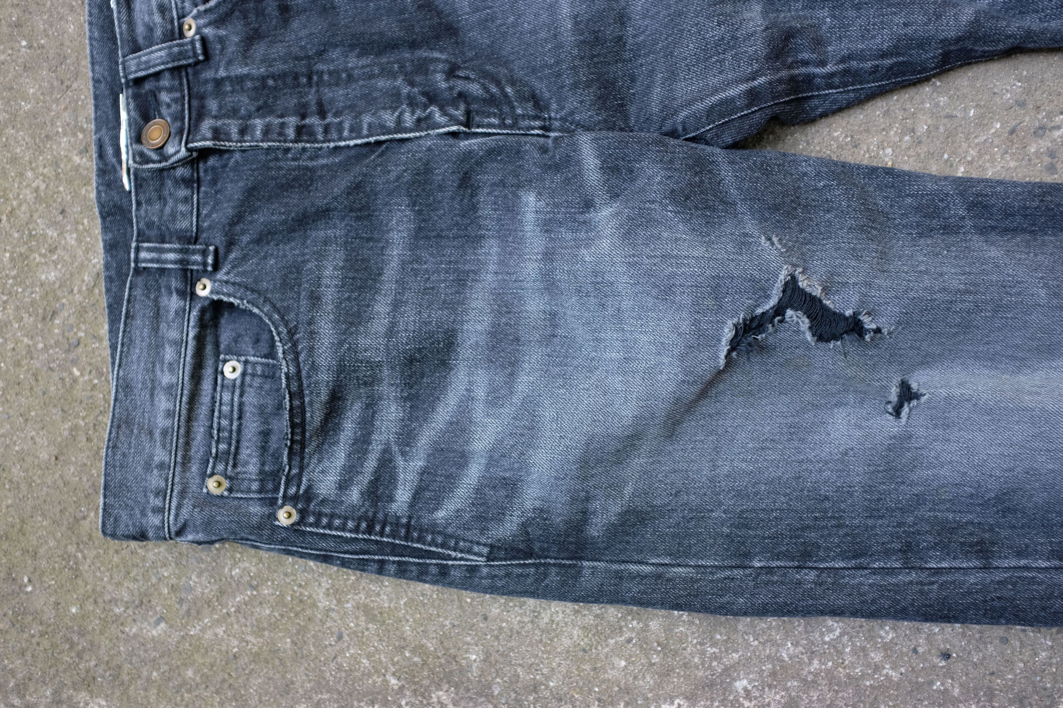 Saint Laurent Paris Saint Laurent Paris D16 M/BG-LW Baggy Distressed LW Jeans Size US 28 / EU 44 - 2 Thumbnail