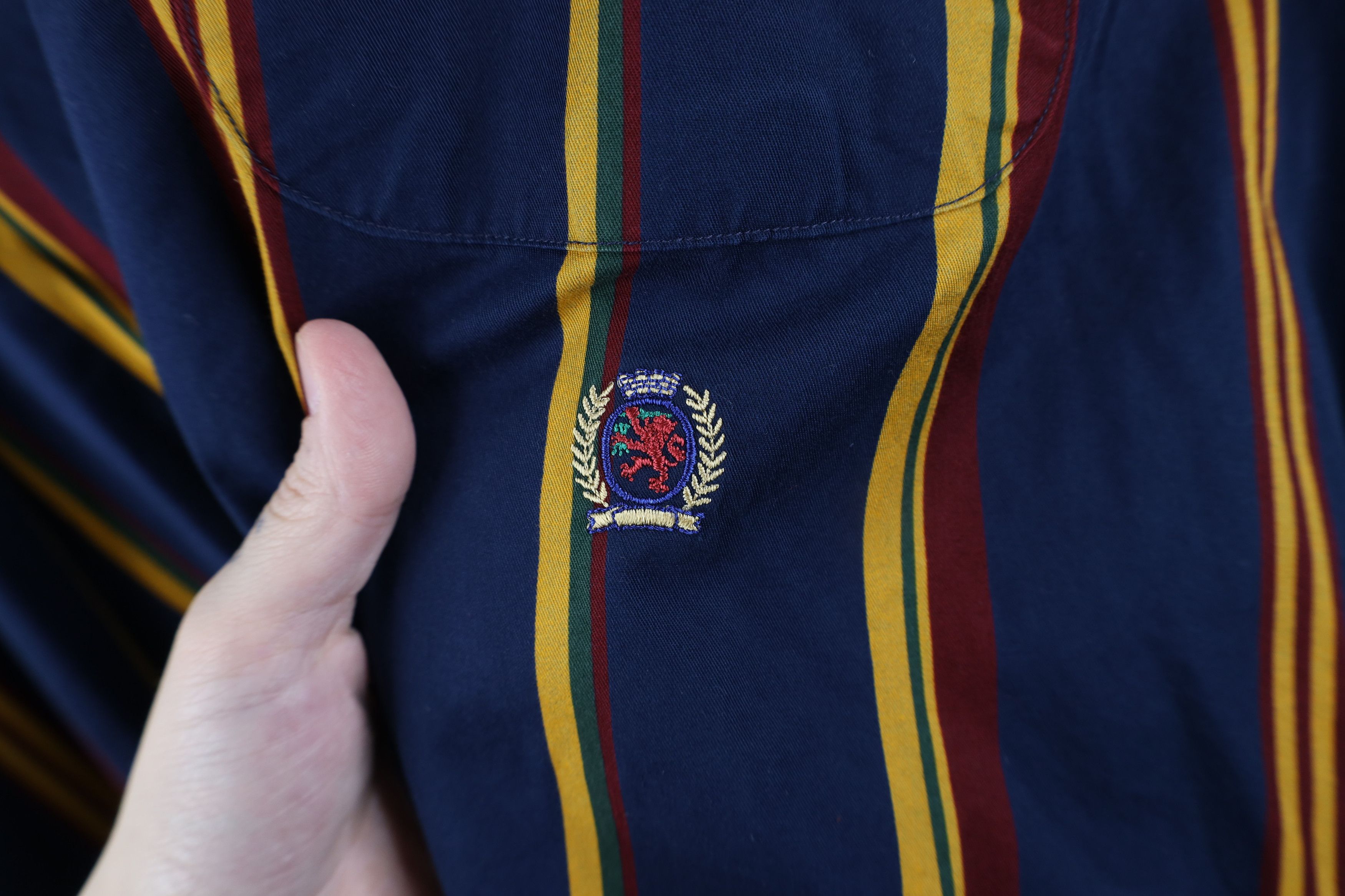 Tommy Hilfiger × Vintage Vintage 90s Tommy Hilfiger Collared Button Down Shirt Size US L / EU 52-54 / 3 - 4 Thumbnail
