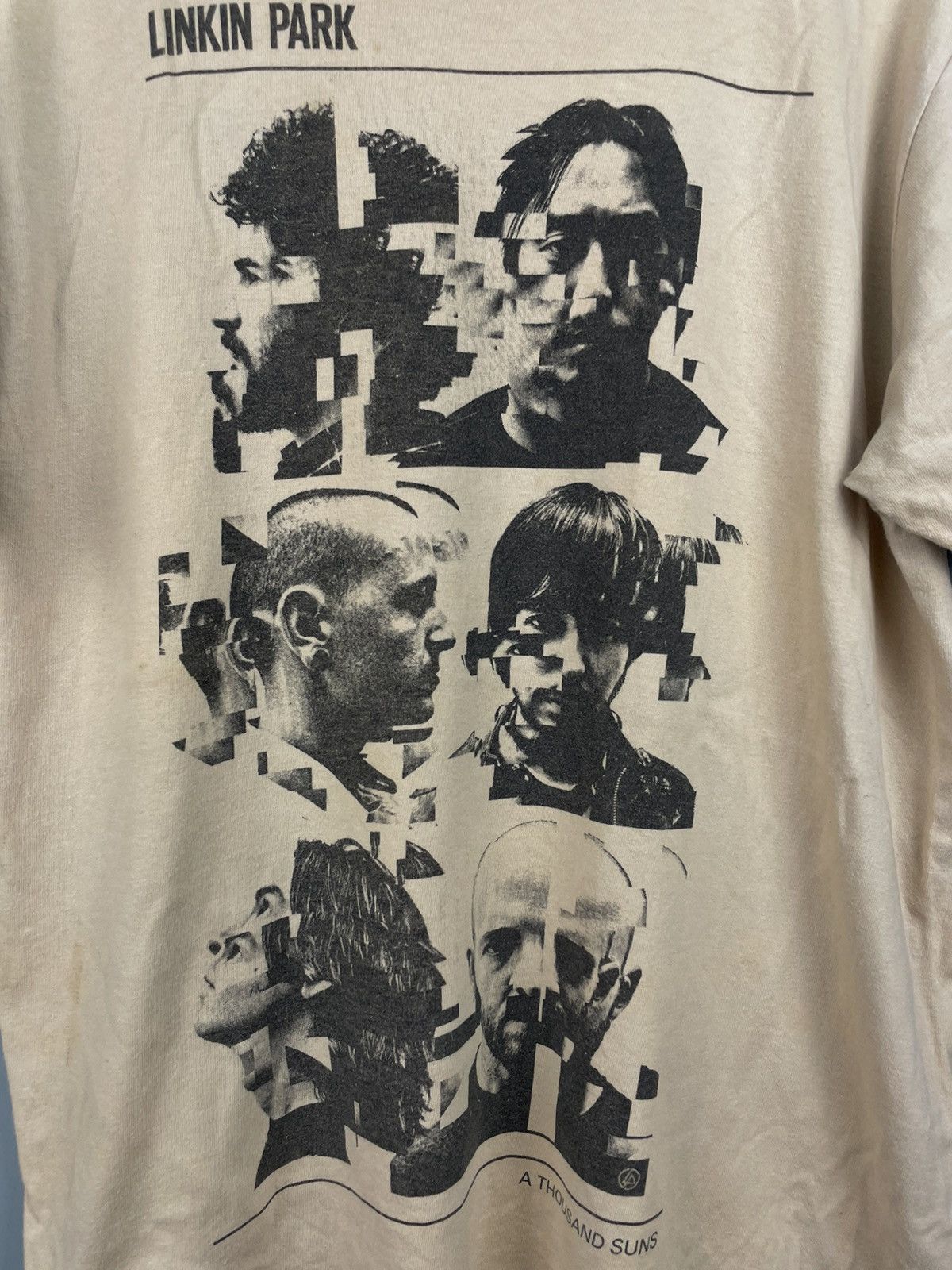 Band Tees Vintage Linkin Park A Thousand Suns promo band t shirt Size US L / EU 52-54 / 3 - 4 Thumbnail