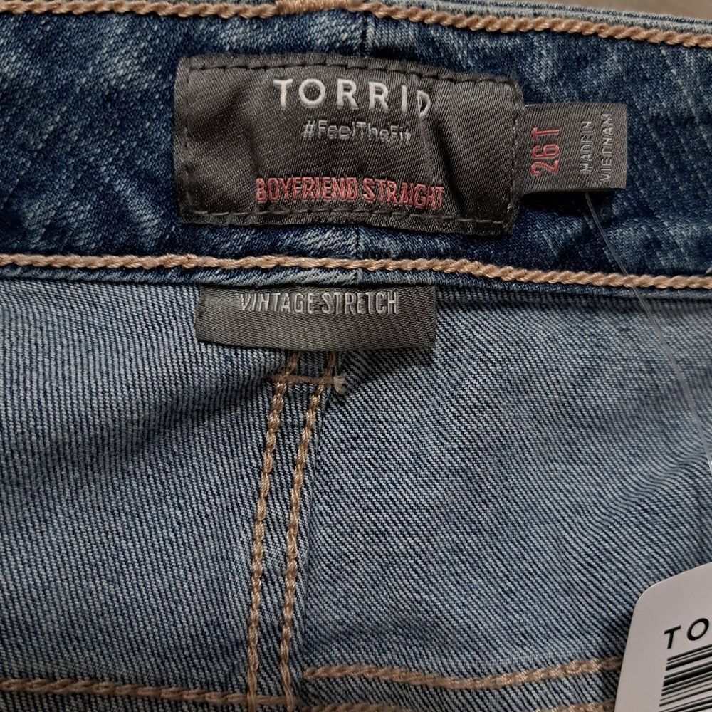 Other Torrid Boyfriend Straight Vintage Stretch Distressed Mid Rise Jean Size 26 Tall Size 24" / US 00 / IT 34 - 5 Thumbnail