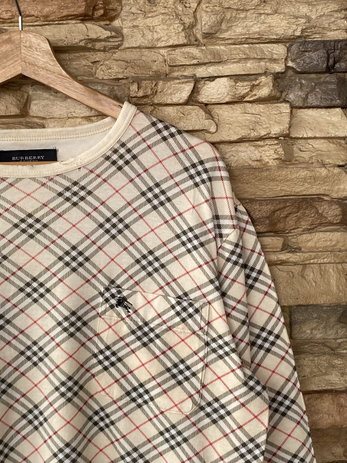 Burberry Vintage Burberry London Checkered Nova Check Classic Monogram Pocket Long Sleeve Tees Size US L / EU 52-54 / 3 - 2 Thumbnail
