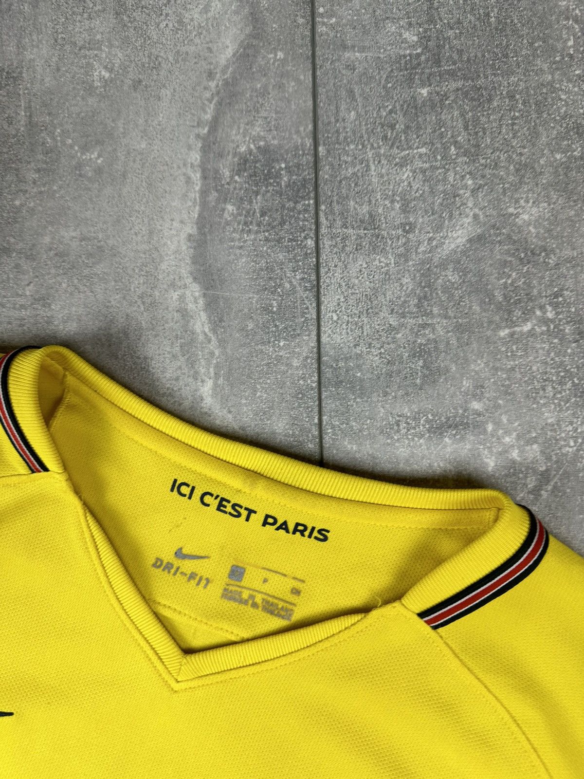 Nike Nike PSG Paris Away 2017/18 Soccer #10Neymar JR Jersey Size US S / EU 44-46 / 1 - 10 Thumbnail