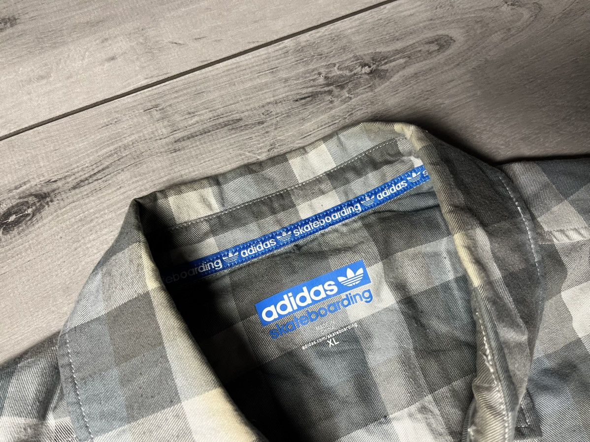 Adidas Adidas skateboard shirt size XLarge Size US XL / EU 56 / 4 - 4 Thumbnail