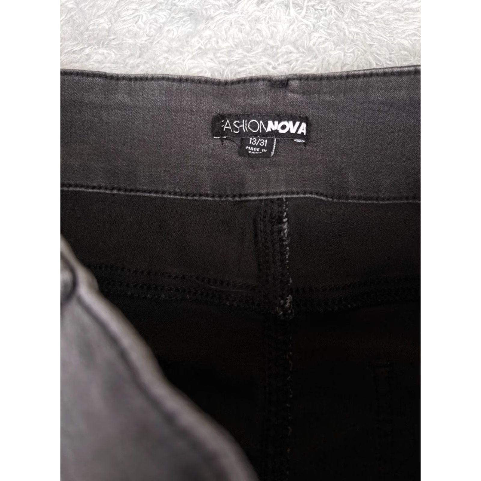 Fashion Nova Fashion Nova Jeans Juniors 13 Black Denim Skinny Rayon Cotton Blend 30x28 Size 34" / US 12 / IT 48 - 6 Thumbnail