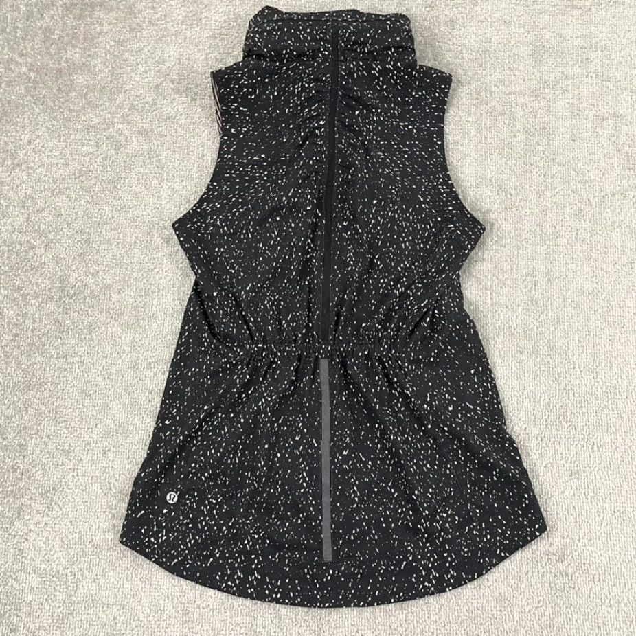 Lululemon Lululemon Go The Distance Hooded Vest Womens Size 6 Butterfly Texture Running Jacket Size M / US 6-8 / IT 42-44 - 2 Thumbnail