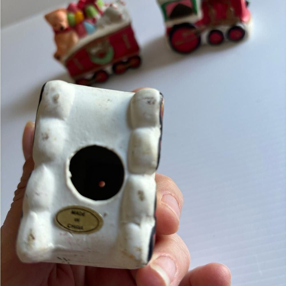 Designer 3-Piece Vintage Ceramic Christmas Train Size ONE SIZE - 3 Thumbnail
