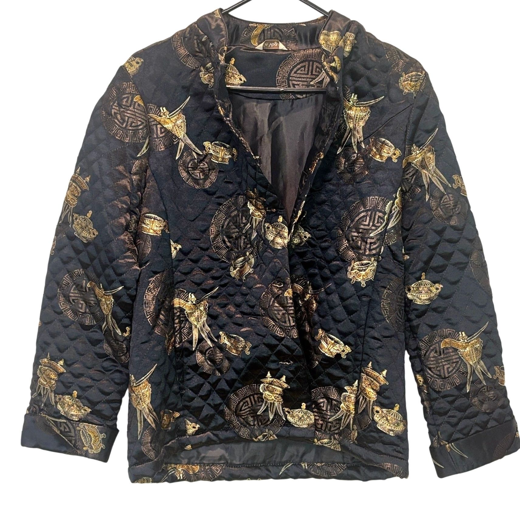 Vogue VINTAGE En Vogue Silk Quilted Baroque Jacket Womens S Black Quilted Silk Blend Long Sleeve Winter Fall Summer Regular Men/Women? Size S / US 4 / IT 40 - 3 Thumbnail