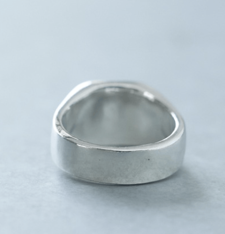 Number nine FLAT SQUARE TOP N(N) SIDE LOGO RING