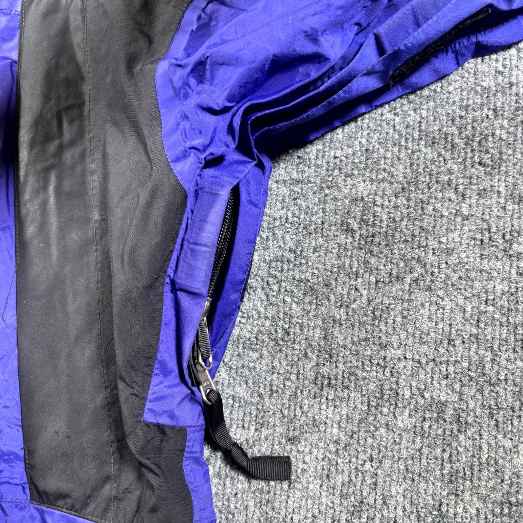 The North Face The North Face Windbreaker Jacket Womens L Blue Polyester Zip-Up Size L / US 10 / IT 46 - 7 Thumbnail