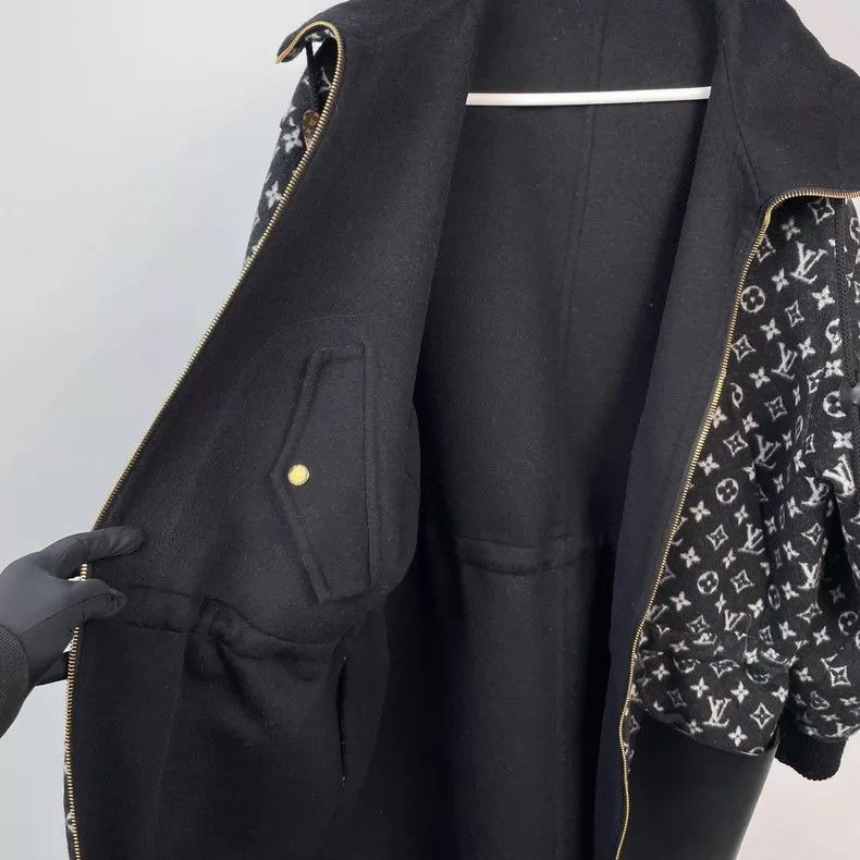 Louis Vuitton Louis Vuitton Black print print patchwork leather reversib Size XS / US 0-2 / IT 36-38 - 6 Thumbnail