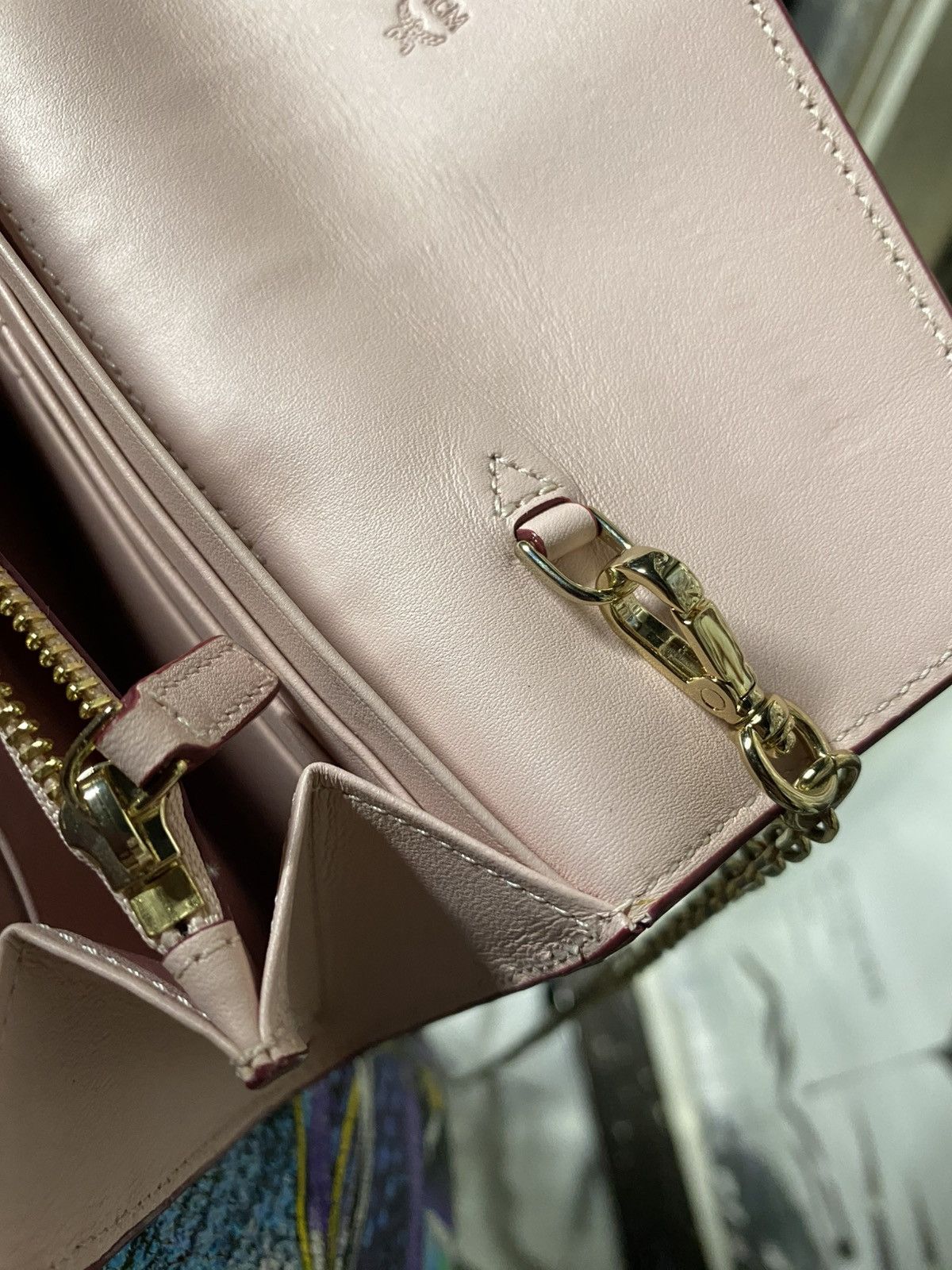 MCM Mcm White Chain Shoulder Bag Leather Crossbody Wallet Bag Size ONE SIZE - 12 Thumbnail