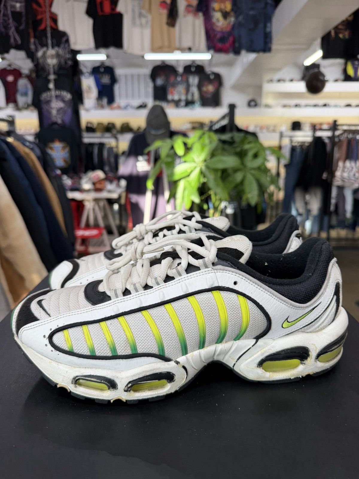 Nike Nike Air Max Tailwind 4 White Volt Black Size 10 (2019) Size US 10 / EU 43 - 7 Thumbnail