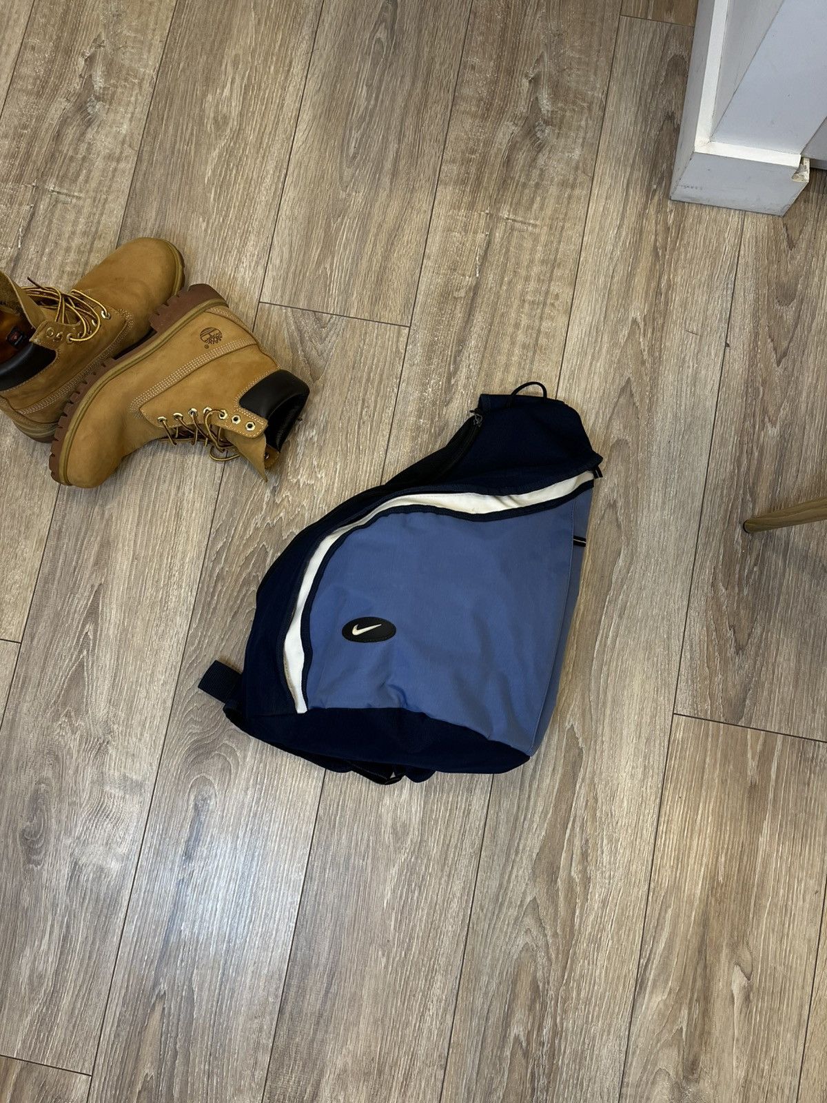 Nike Vintage Sling Crossbody Bag in Blue, Men's