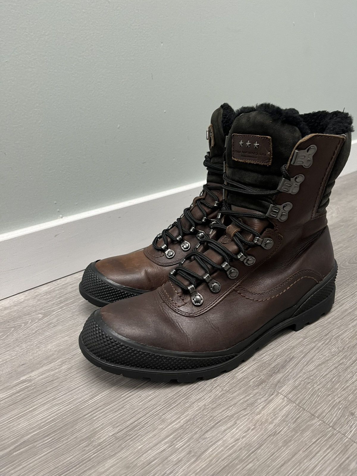 John Varvatos Shearling Lined Leather Hiking Boot. 9.5 Size US 9.5 / EU 42-43 - 14 Thumbnail
