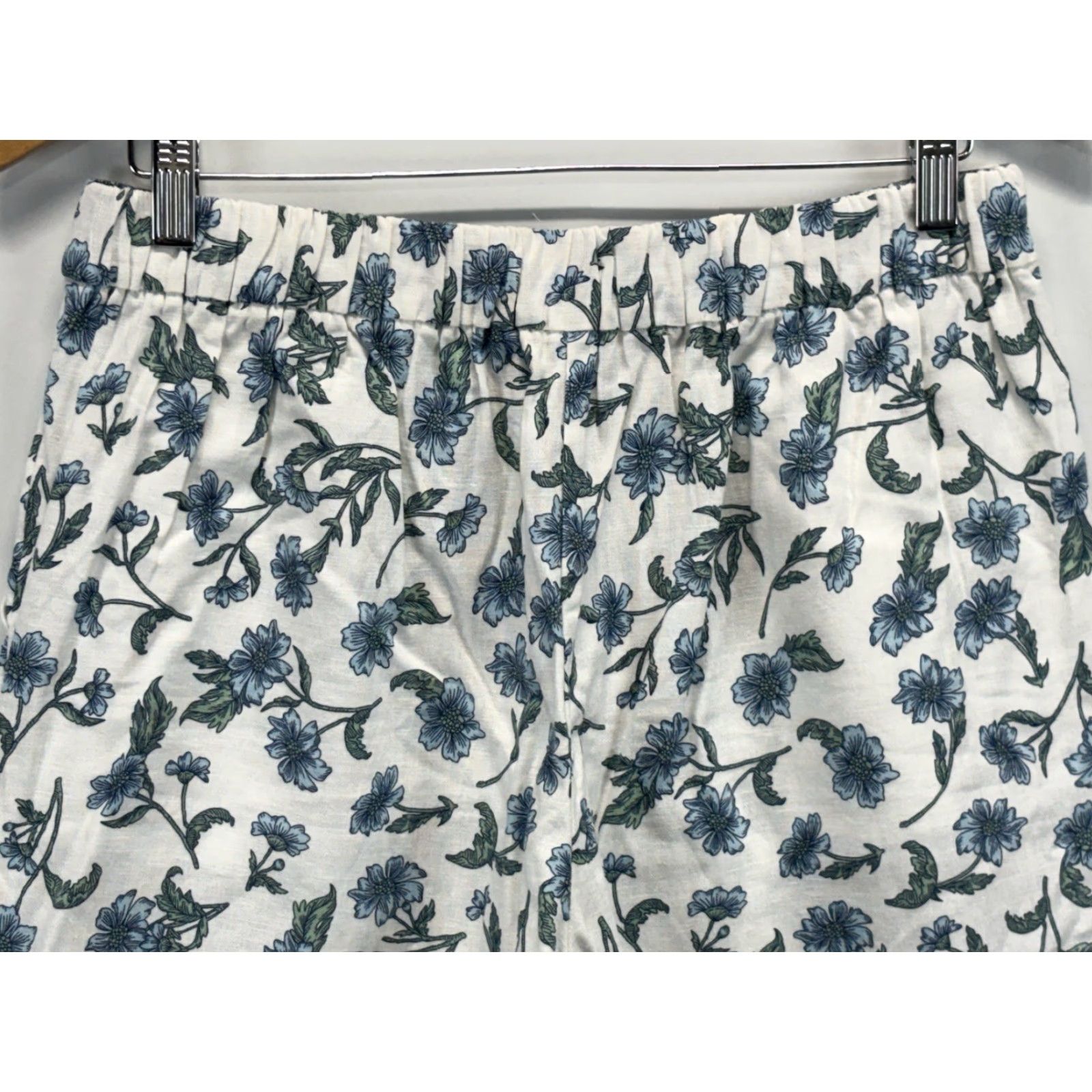 J.Crew J. Crew Linen Blend Floral Shorts Womens 8 White Pleated Vintage No 5 in Inseam Regular Mom Preppy Classic Shirt? Size 30" / US 8 / IT 44 - 4 Thumbnail