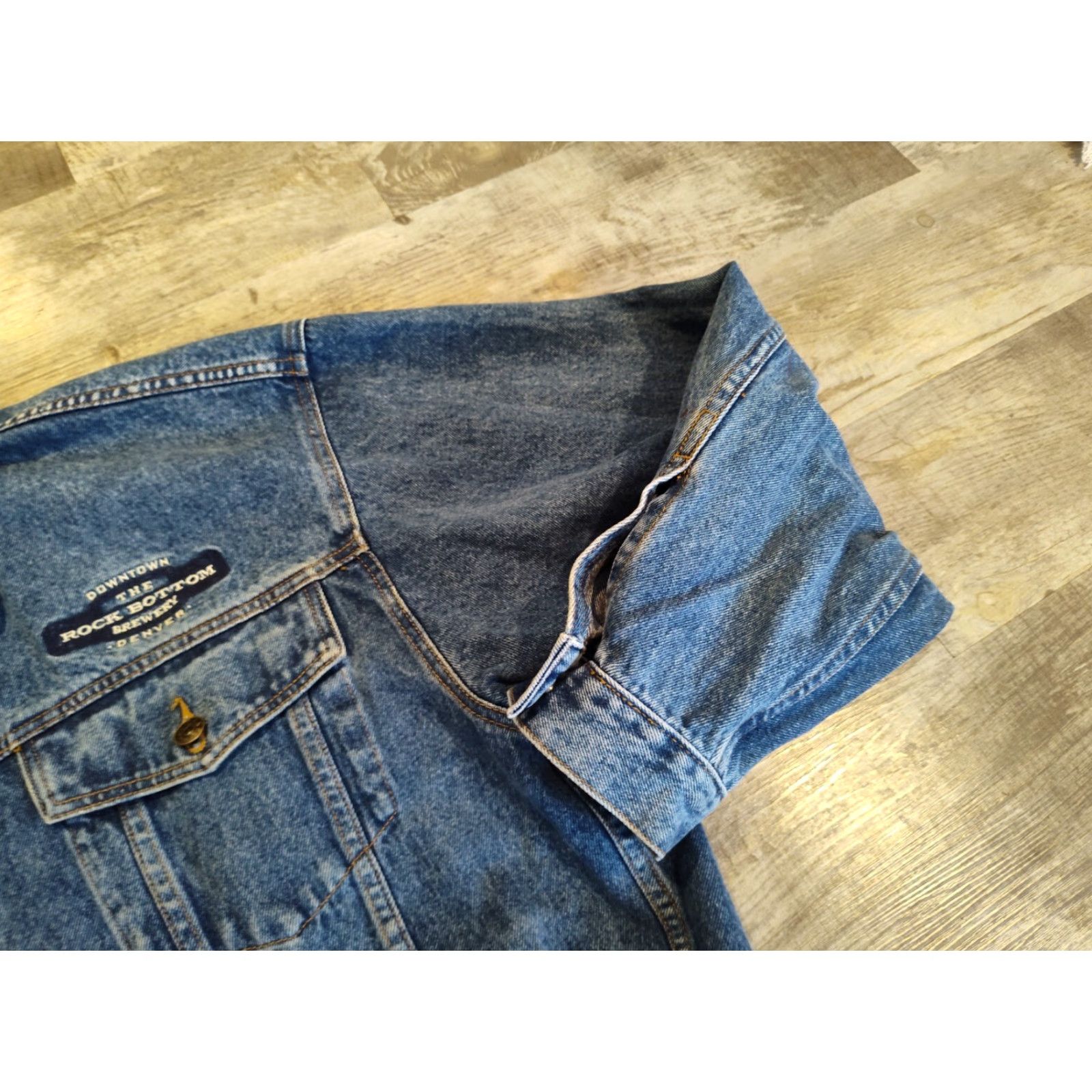 Denime VINTAGE Gear for Sports Denim Jacket XL Men Blue Distressed Trucker 80s Rock Bottom Brewery Size US 36 / EU 52 - 4 Thumbnail
