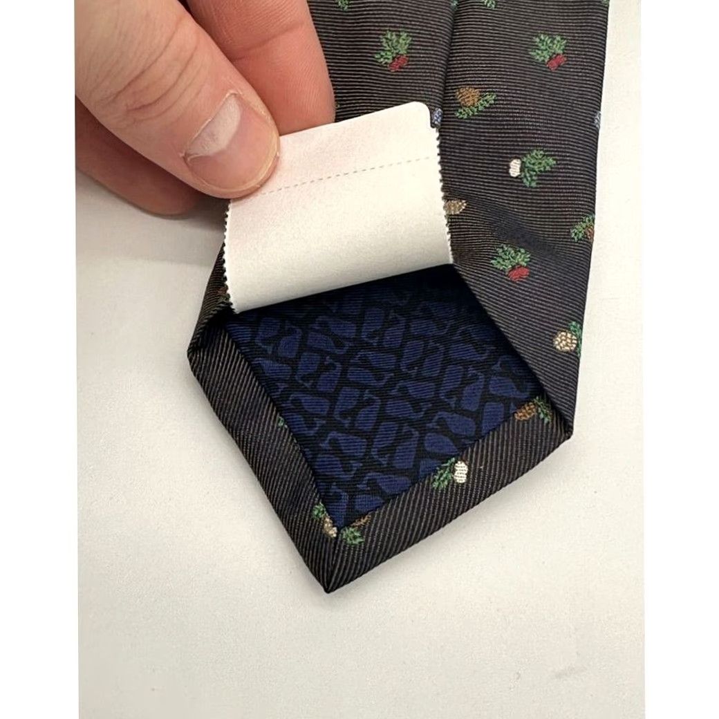 Vineyard Vines Vineyard Vines Necktie Mens Dark Brown Winter Green Floral Silk NEW Geometric Pattern Holiday Christmas Logo Accent One Size Classic"} Size ONE SIZE - 7 Thumbnail