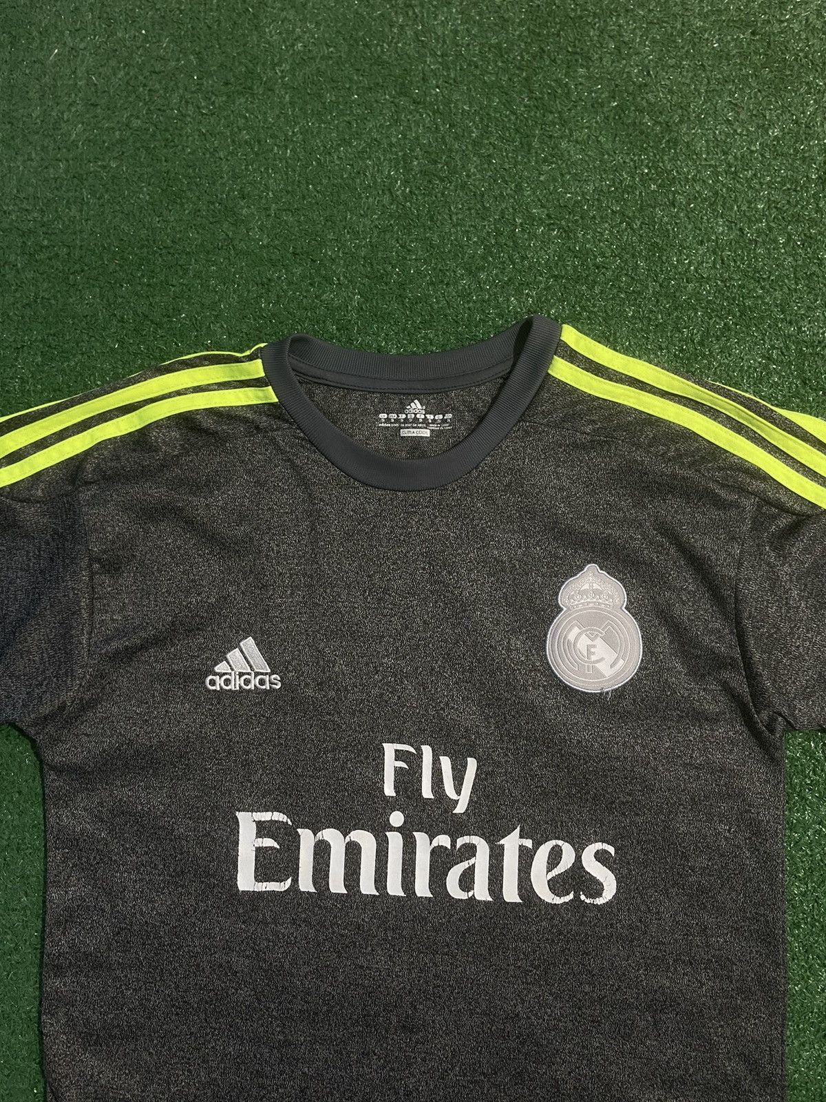 Other Real Madryt tee tshirt Jersey Size US S / EU 44-46 / 1 - 2 Thumbnail