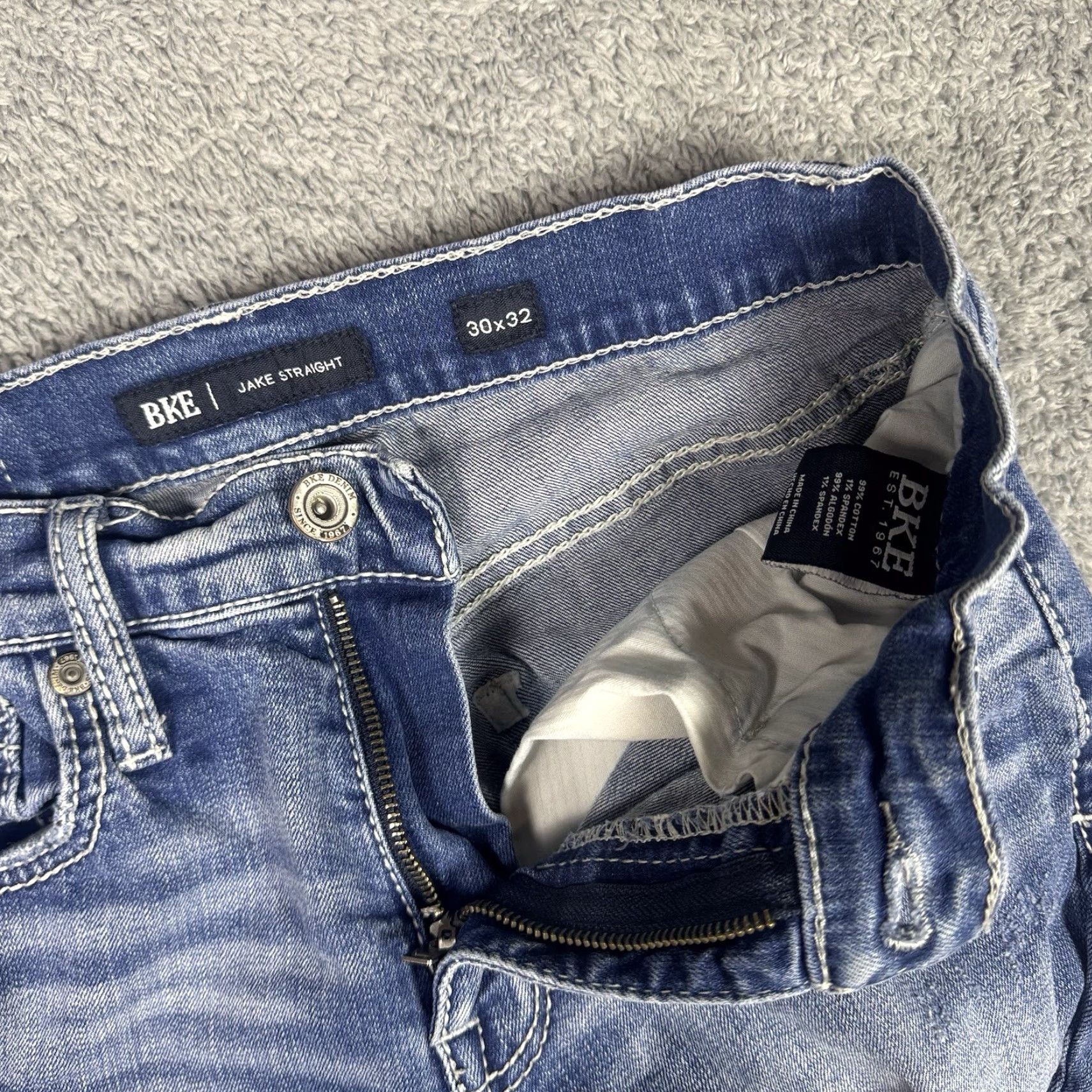BKE BKE Jeans Mens 30x32 Straight Buckle Whisker Medium Distressed Denim Cowboy Shirt Size US 30 / EU 46 - 6 Thumbnail
