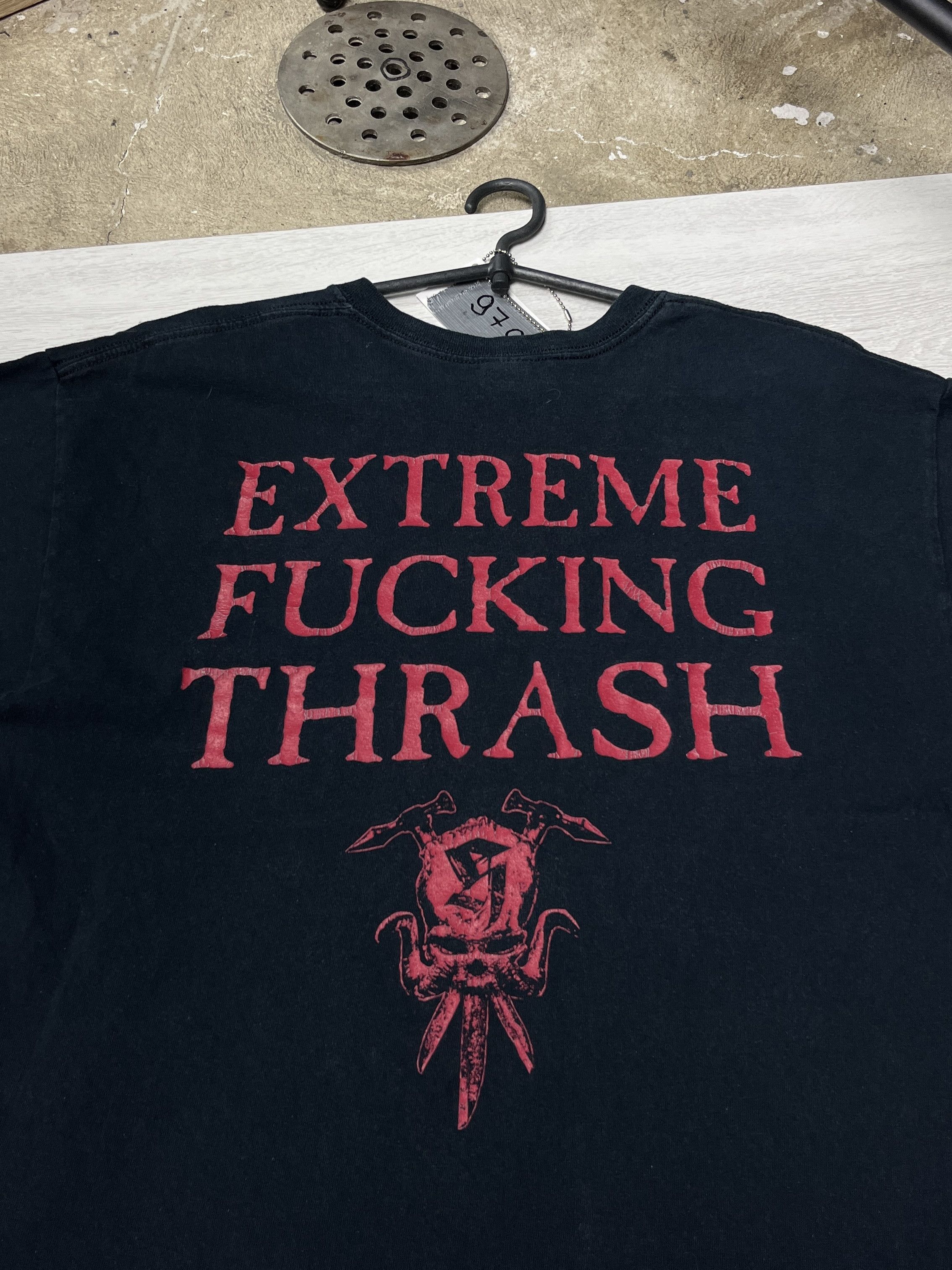 Vintage 2000s VIOLATOR "CHEMICAL ASSAULT" FUKCING THRASH TEE - № 970 Size US L / EU 52-54 / 3 - 6 Thumbnail