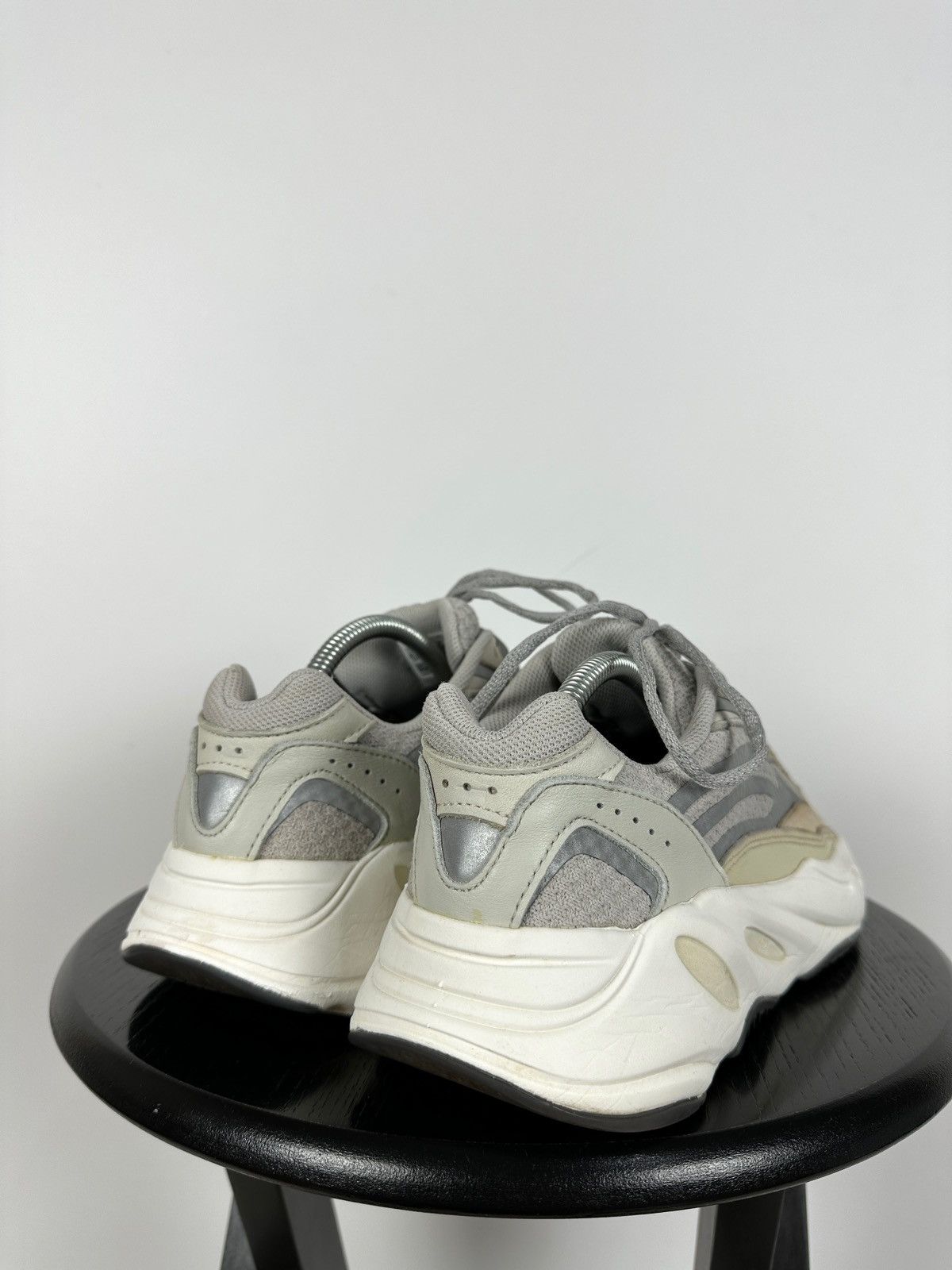 Adidas Adidas Yeezy Boost 700 V2 Cream Sneakers Size US 9.5 / EU 42-43 - 9 Thumbnail
