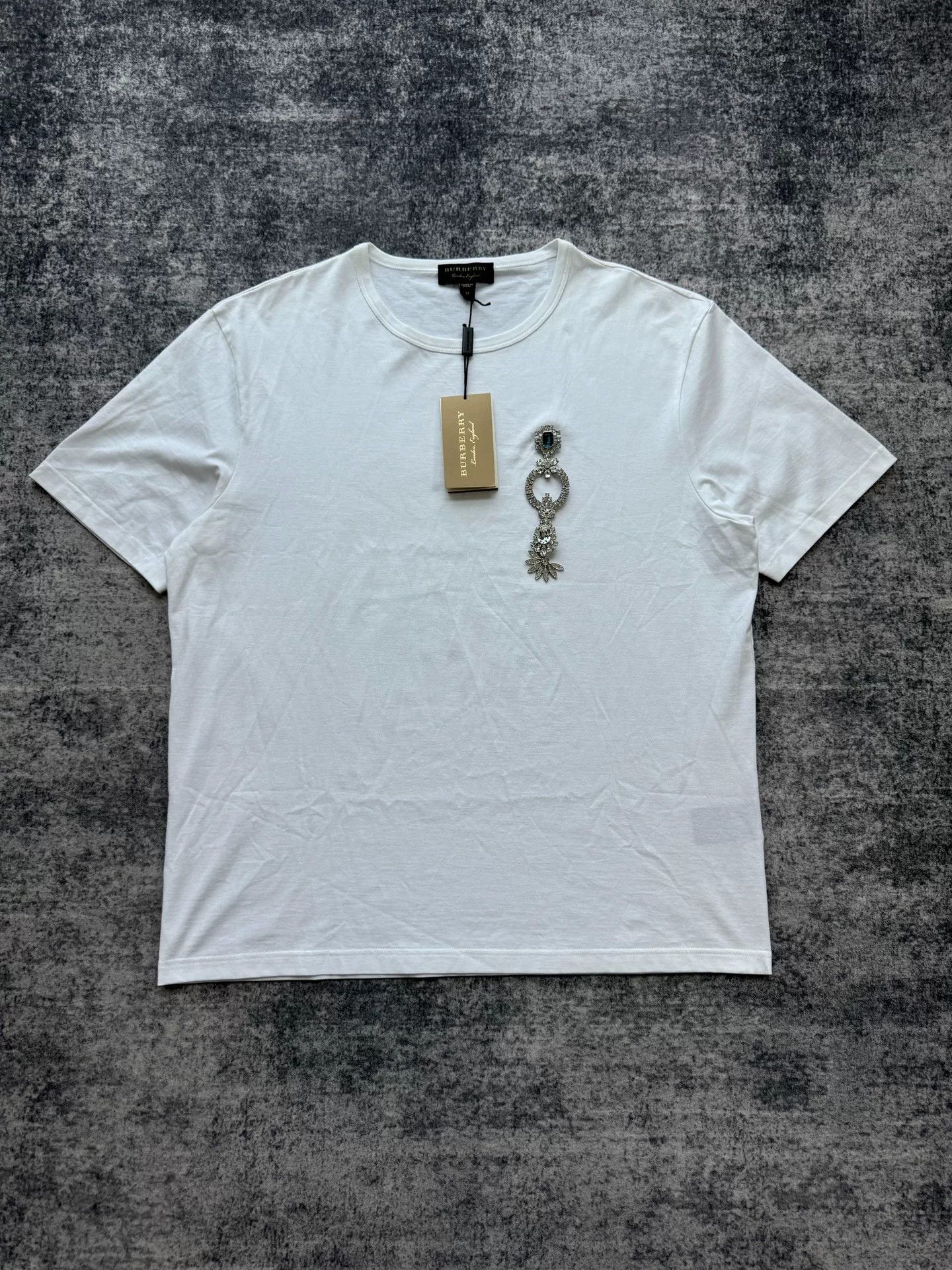 Burberry Burberry White Rhinestone Pendant Short Sleeve Top Size M / US 6-8 / IT 42-44 - 1 Thumbnail