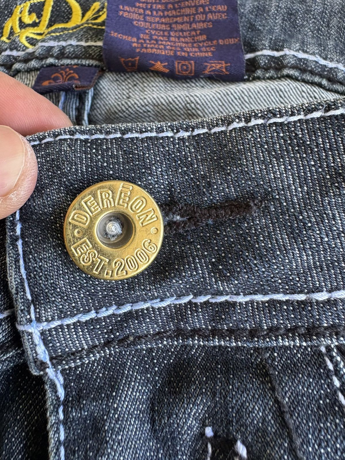 Other Dereon Streetwear Distressed Denim Size US 33 - 22 Thumbnail