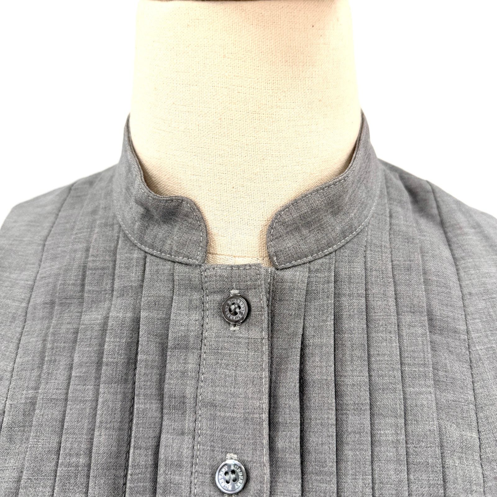 Burberry Vintage Y2K Gray Minimalist Pleated Sleeveless Pencil Dress Size M / US 6-8 / IT 42-44 - 3 Thumbnail