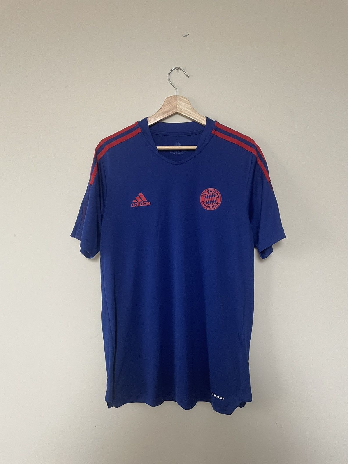 Adidas Adidas Bayern Monachium Soccer Jersey size L Size US L / EU 52-54 / 3 - 1 Thumbnail