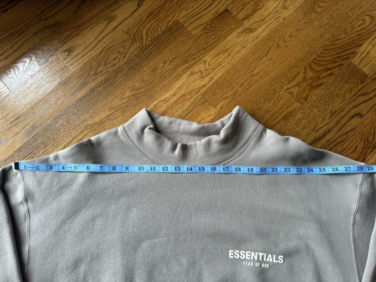 Essentials Large Mockneck Desert Taupe Sweatshirt Crewneck Wood Cement Size US L / EU 52-54 / 3 - 12 Thumbnail