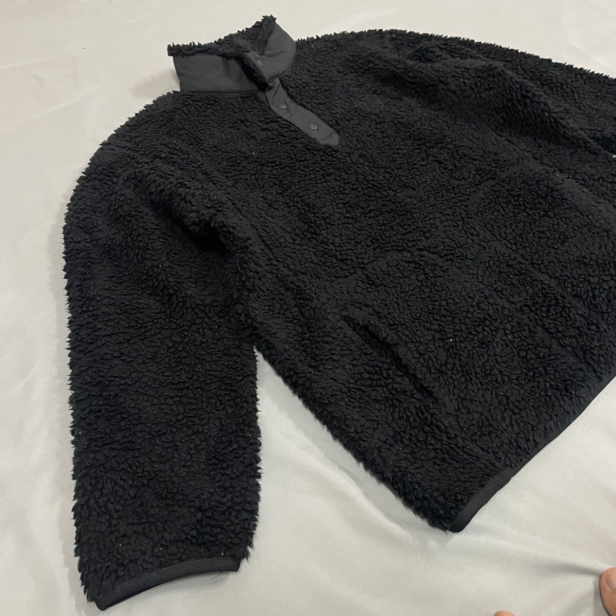 Uniqlo × White Mountaineering Uniqlo x White Moutaineering fleece jacket black size M Size US M / EU 48-50 / 2 - 5 Thumbnail
